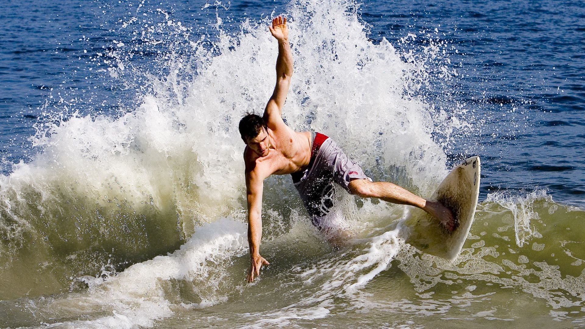 开云平台-_奇才队迎战强敌，战斗精神令人振奋_，奇才队官方商城